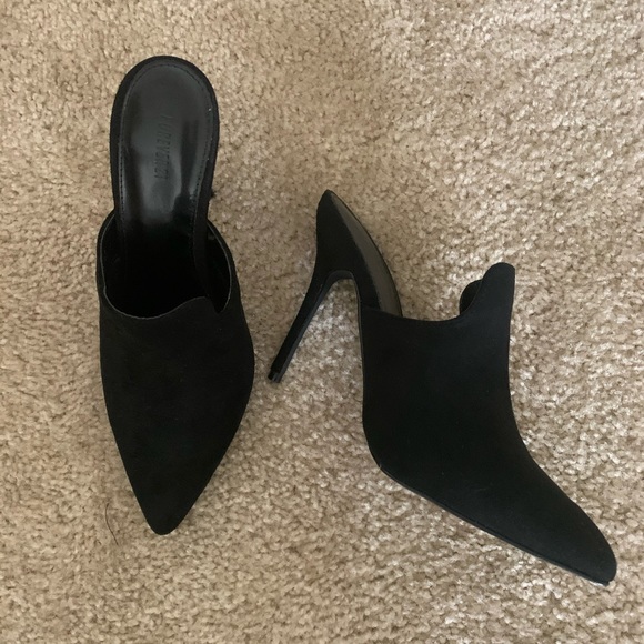 Black pointy-toed mule heels - Picture 1 of 3